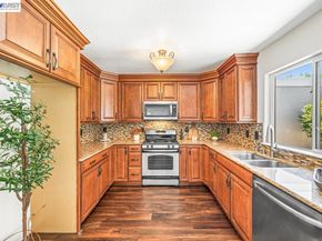 2375 Goldcrest Circle, Pleasanton CA 94566