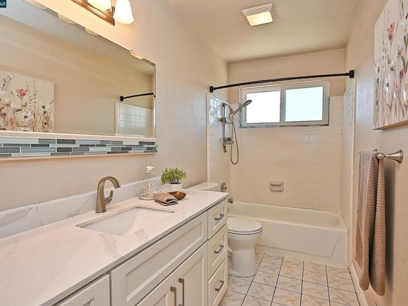 5091 Saint Celestine Ct, Concord CA 94521