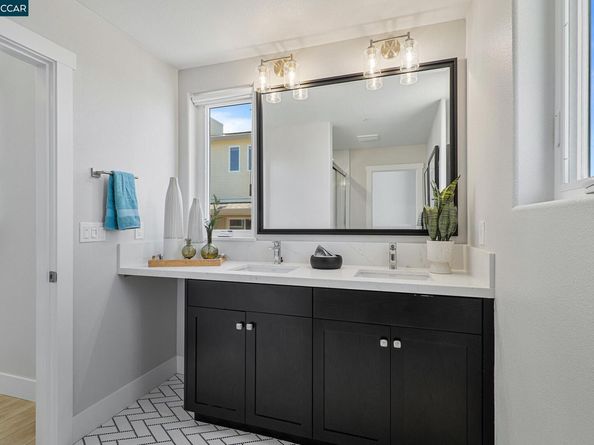 27258 Lumina Ct, Hayward CA 94541