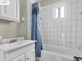 1440 76Th Ave, Oakland CA 94621