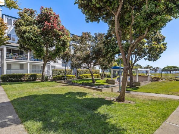 1205 Melville Sq 304, Richmond CA 94804