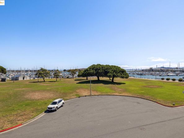 1205 Melville Sq 304, Richmond CA 94804