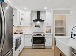 2101 Golden Rain Rd 14, Walnut Creek CA 94595