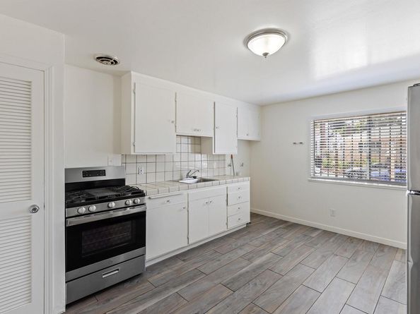9918 Walnut St, Oakland CA 94603