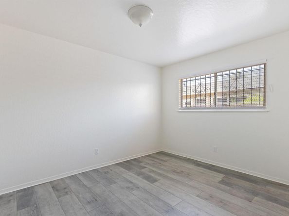 9918 Walnut St, Oakland CA 94603