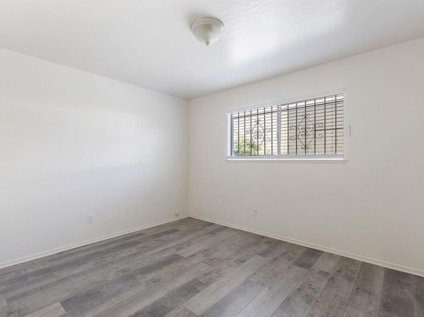 9918 Walnut St, Oakland CA 94603