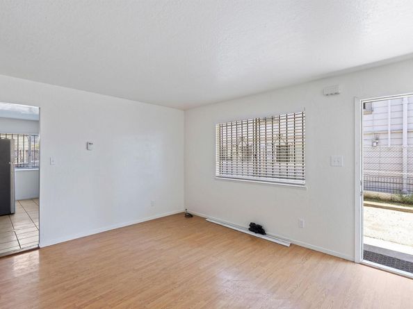 9918 Walnut St, Oakland CA 94603