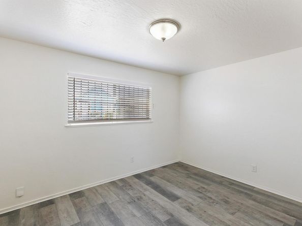 9918 Walnut St, Oakland CA 94603