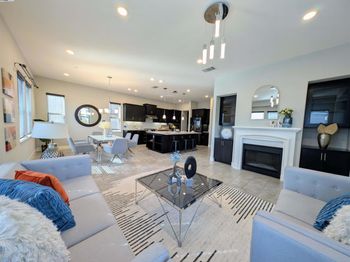 1380 Brookline Loop