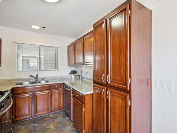 3443 Pepperwood Ter 301, Fremont CA 94536