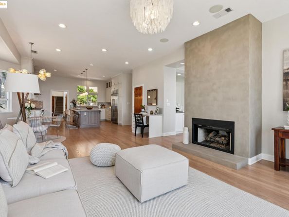 16032 Broadway Ter, Oakland CA 94611