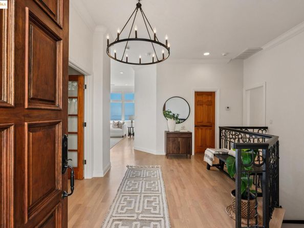 16032 Broadway Ter, Oakland CA 94611