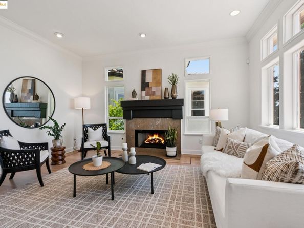 16032 Broadway Ter, Oakland CA 94611
