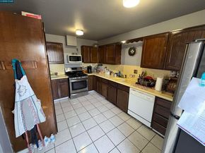 9501 Castlewood Street, Oakland CA 94603