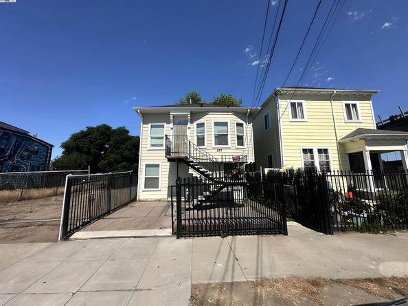 537 Chester St, Oakland CA 94607