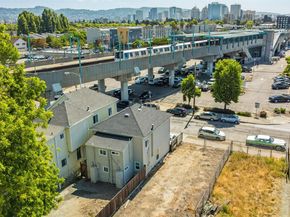 537 Chester St, Oakland CA 94607
