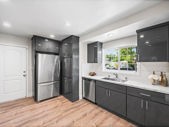 1244 Locust St, Livermore CA 94551