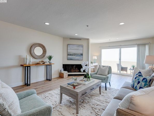 1001 Shoreline Dr 301, Alameda CA 94501
