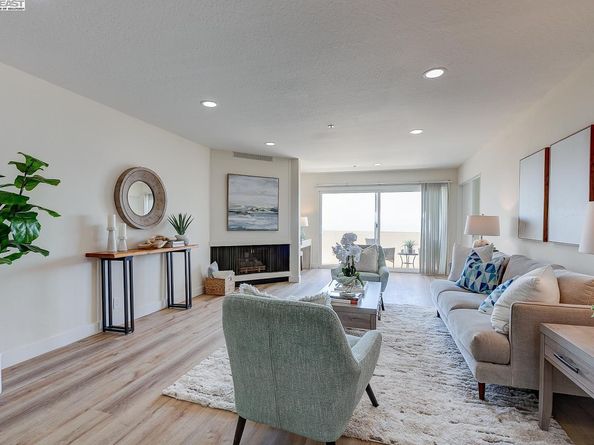 1001 Shoreline Dr 301, Alameda CA 94501