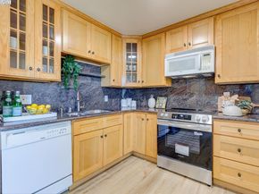 1001 Shoreline Dr 301, Alameda CA 94501