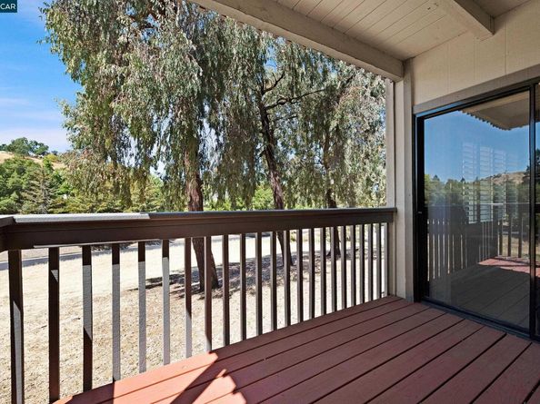 1496 Ashwood Dr, Martinez CA 94553