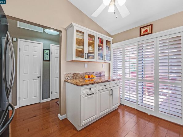 1496 Ashwood Dr, Martinez CA 94553