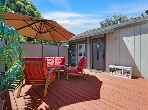 1496 Ashwood Dr, Martinez CA 94553