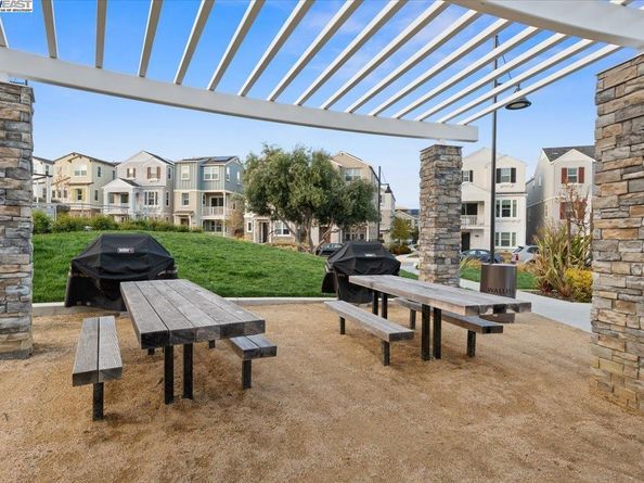 7090 Stags Leap Ln, Dublin CA 94568