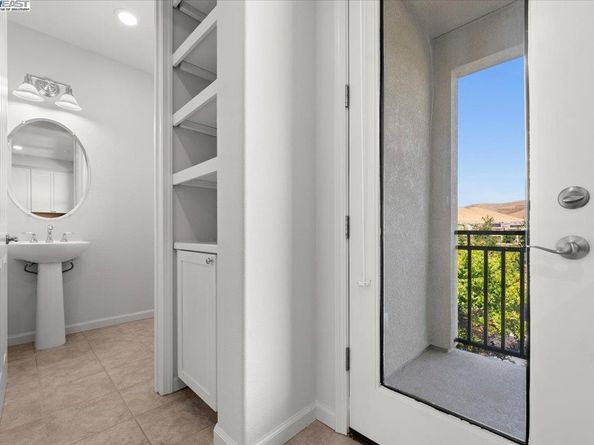 7090 Stags Leap Ln, Dublin CA 94568