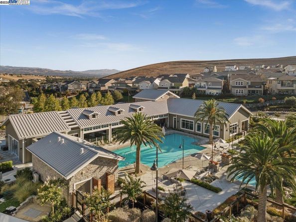 7090 Stags Leap Ln, Dublin CA 94568