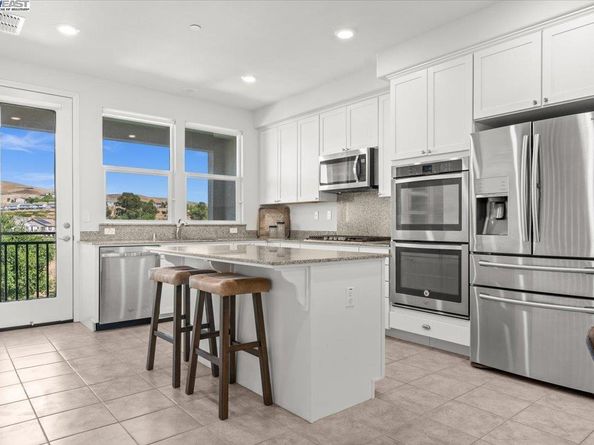 7090 Stags Leap Ln, Dublin CA 94568