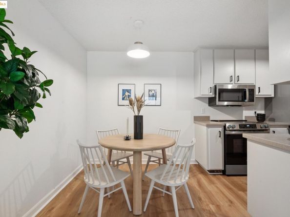 150 Pearl St 212, Oakland CA 94611
