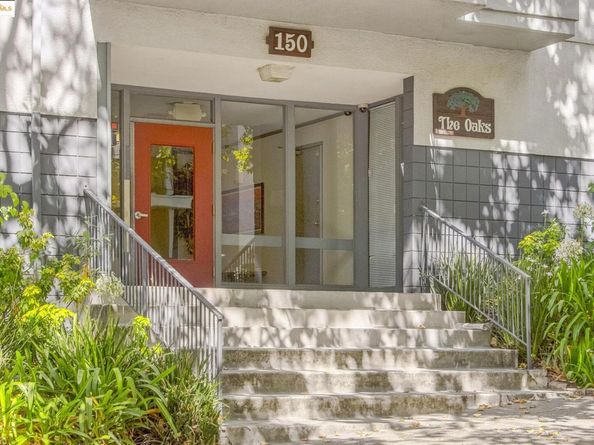 150 Pearl St 212, Oakland CA 94611