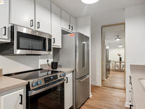 150 Pearl St 212, Oakland CA 94611