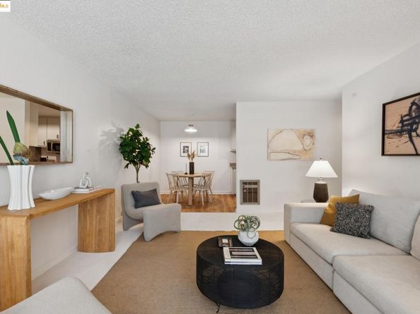 150 Pearl St 212, Oakland CA 94611