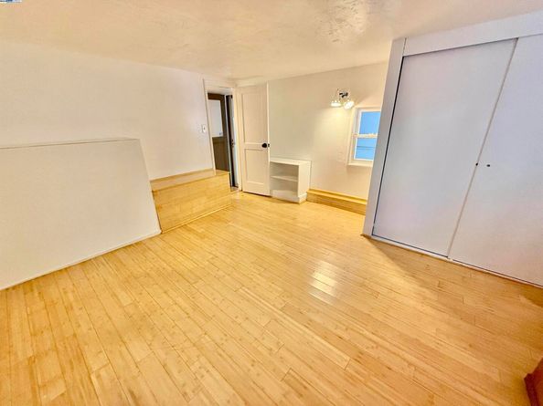 7308 Altura Pl, Oakland CA 94605