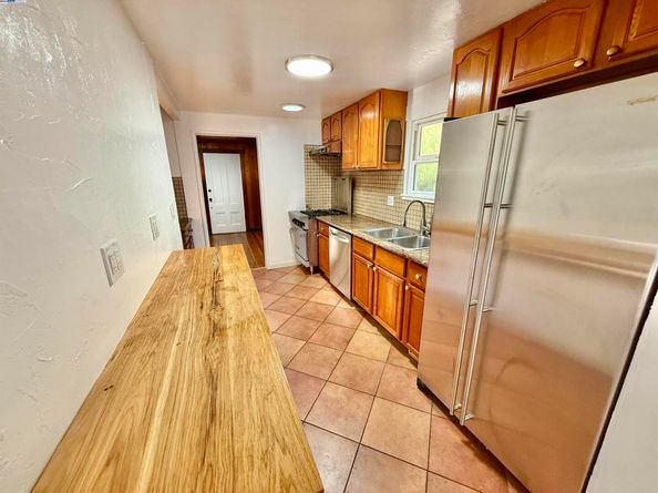 7308 Altura Pl, Oakland CA 94605