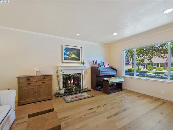 1834 Brooktree Way, Pleasanton CA 94566
