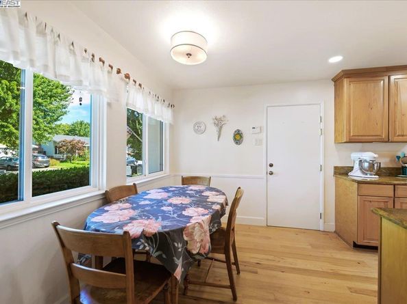 1834 Brooktree Way, Pleasanton CA 94566