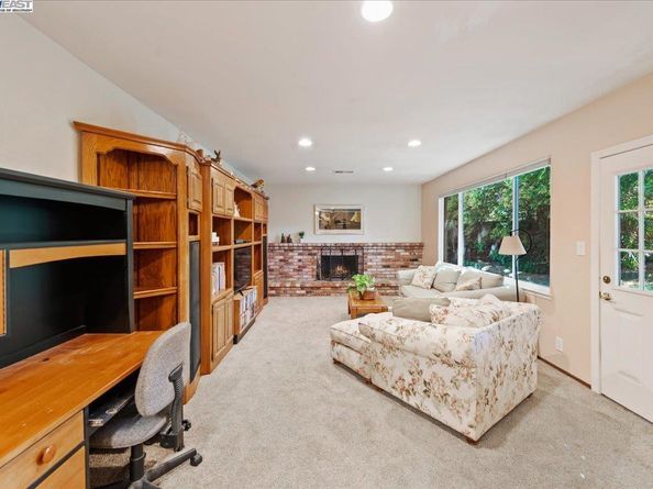 1834 Brooktree Way, Pleasanton CA 94566