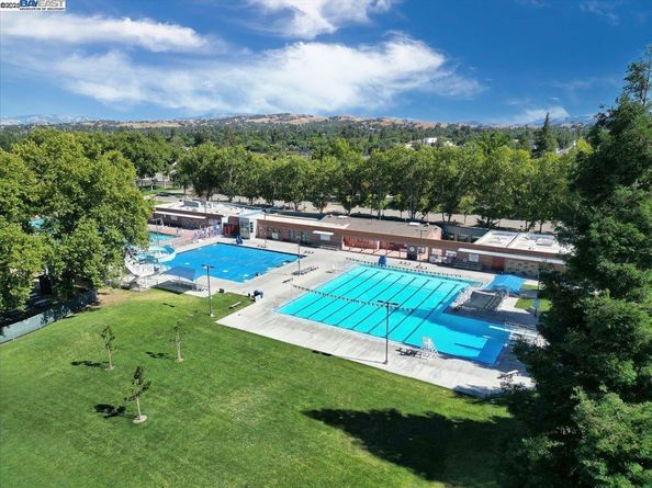 1834 Brooktree Way, Pleasanton CA 94566