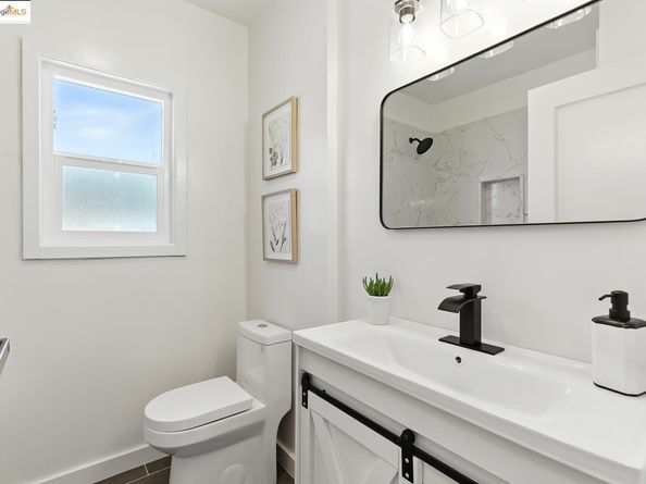 6124 Santa Cruz AVE, Richmond CA 94804