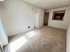 989 Franklin St 621, Oakland CA 94607