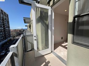 989 Franklin St 621, Oakland CA 94607