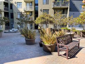 989 Franklin St 621, Oakland CA 94607
