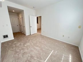 989 Franklin St 621, Oakland CA 94607