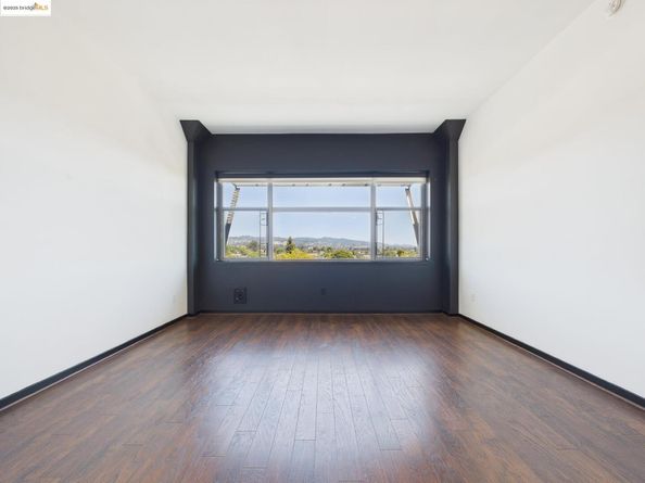 1001 46th St 503, Oakland CA 94608