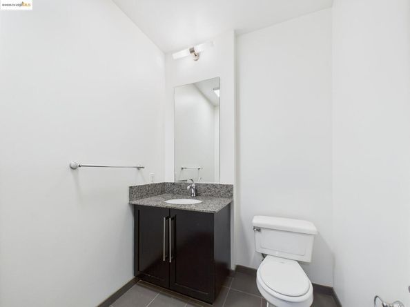 1001 46th St 503, Oakland CA 94608