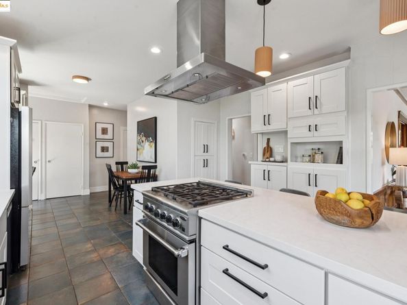 672 Santa Ray, Oakland CA 94610