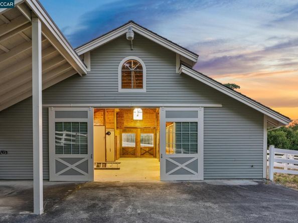 555 Highland Dr, Danville CA 94526